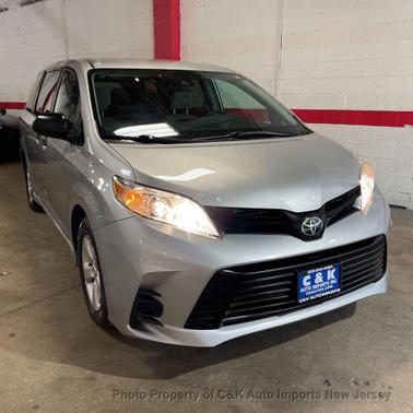 2019 Toyota Sienna SE