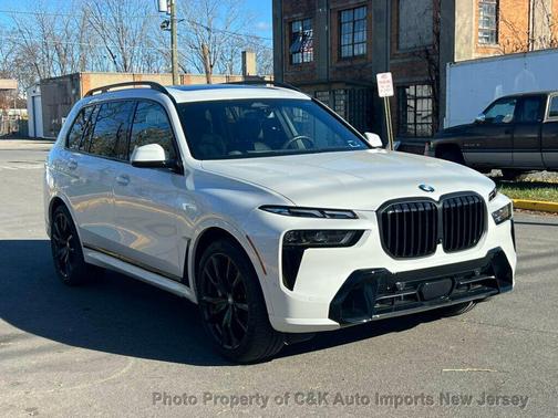 2025 BMW X7 xDrive40i