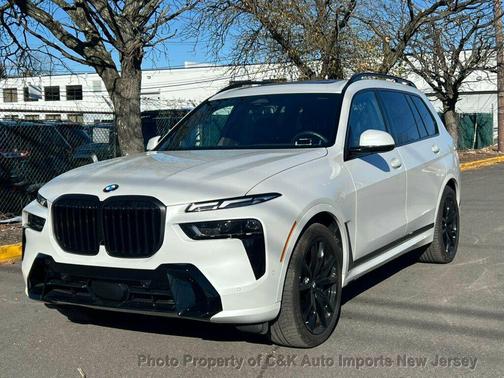 2025 BMW X7 xDrive40i