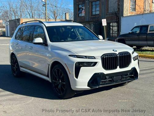 2025 BMW X7 xDrive40i