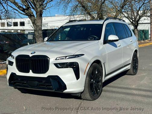 2025 BMW X7 xDrive40i