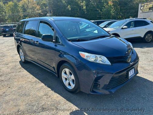 2019 Toyota Sienna SE