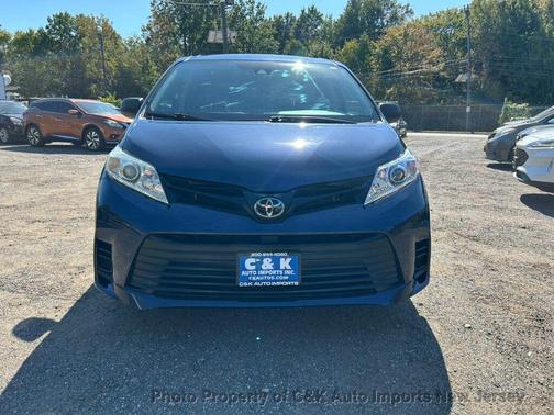 2019 Toyota Sienna SE