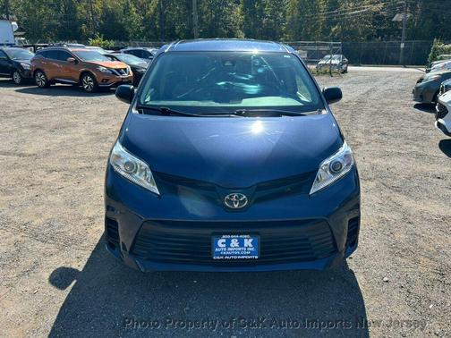 2019 Toyota Sienna SE