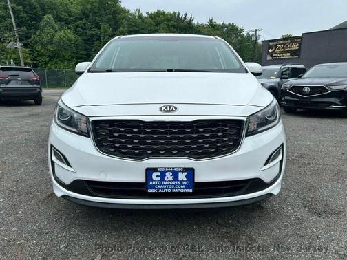 Snow White Pearl 2019 Kia Sedona L