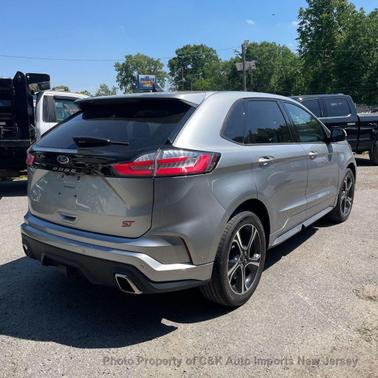 Iconic Silver Metallic 2023 Ford Edge ST