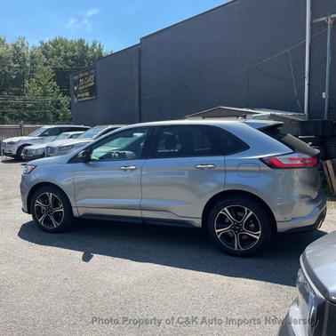 Iconic Silver Metallic 2023 Ford Edge ST