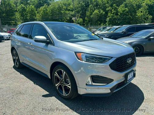 Iconic Silver Metallic 2023 Ford Edge ST