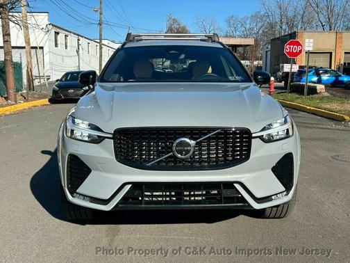 2025 Volvo XC60 B5 Ultra