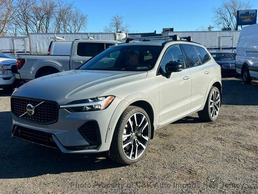 2025 Volvo XC60 B5 AWD Ultra