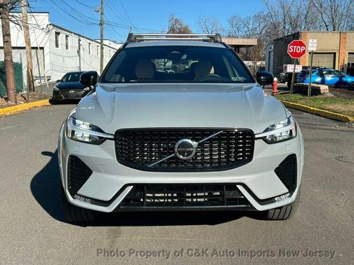 2025 Volvo XC60 B5 Ultra
