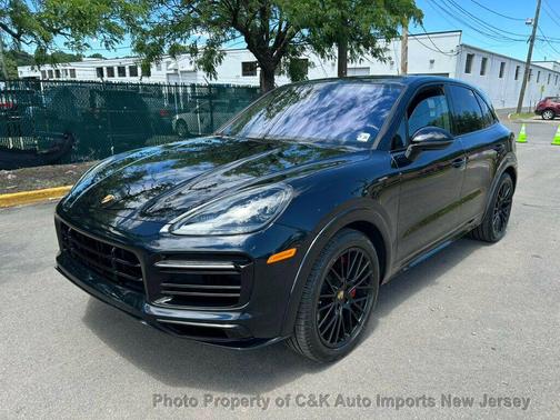 Quartzite Grey Metallic 2021 Porsche Cayenne GTS