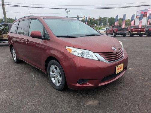 2015 Toyota Sienna LE
