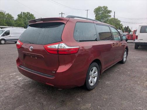 2015 Toyota Sienna LE