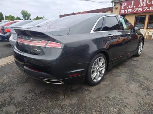 2016 Lincoln MKZ Base