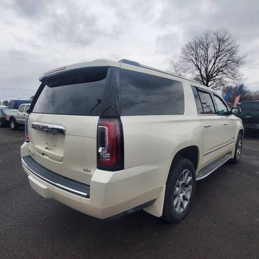 White 2015 GMC Yukon XL 1500 Denali