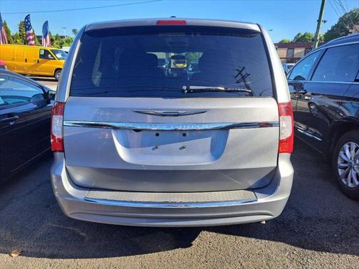 2013 Chrysler Town & Country Touring