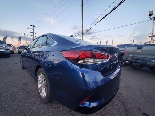 2018 Hyundai SONATA SEL