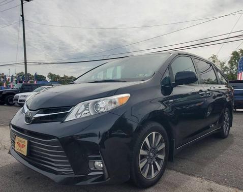 2018 Toyota Sienna XLE Premium