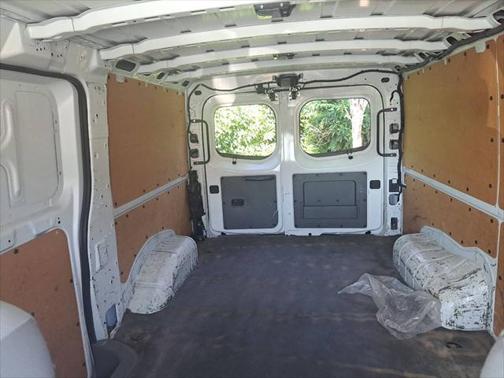 2013 Nissan NV Cargo NV2500 HD SV V8