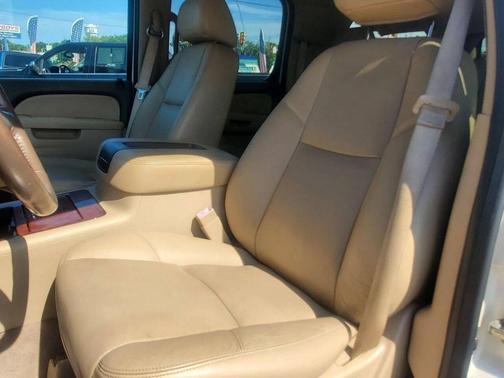 2013 Chevrolet Suburban 1500 LTZ