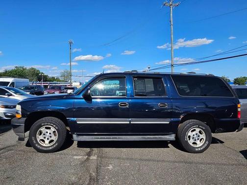 Dark Blue Metallic 2005 Chevrolet Suburban 1500 LT