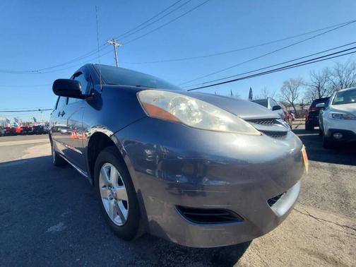 2007 Toyota Sienna LE