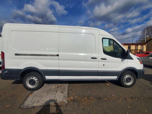 2015 Ford Transit-250 Base