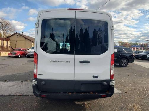 2015 Ford Transit-250 Base