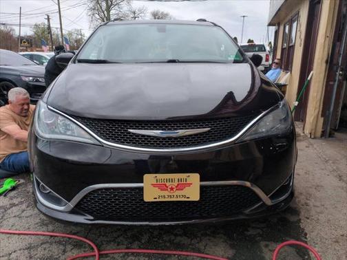 2018 Chrysler Pacifica Touring-L