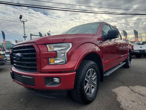 Ruby Red Metallic Tinted Clearcoat 2015 Ford F-150 XLT Truck