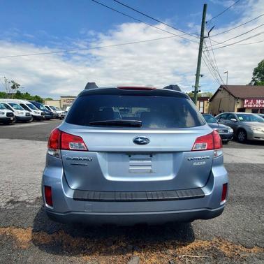 Ice Silver Metallic 2013 Subaru Outback 2.5i Premium