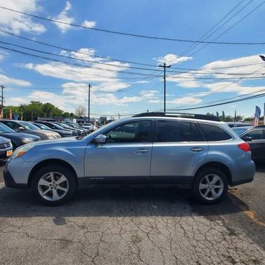 Ice Silver Metallic 2013 Subaru Outback 2.5i Premium