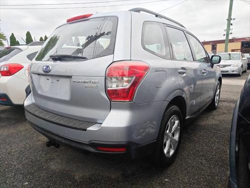 2016 Subaru Forester 2.5i
