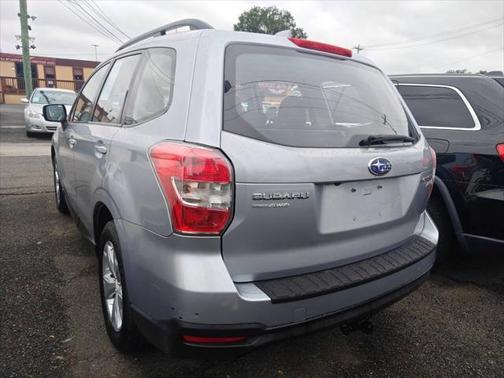 2016 Subaru Forester 2.5i