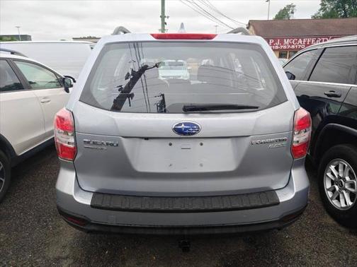 2016 Subaru Forester 2.5i