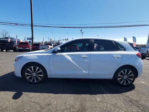 2020 Hyundai Elantra GT Base