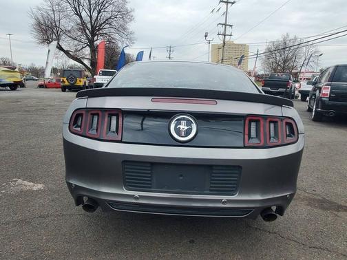 2013 Ford Mustang V6 Premium