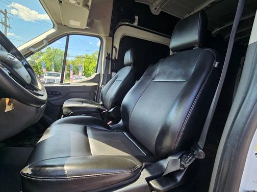 Oxford White 2020 Ford Transit-250 Base