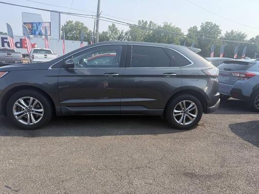 Magnetic 2018 Ford Edge Titanium
