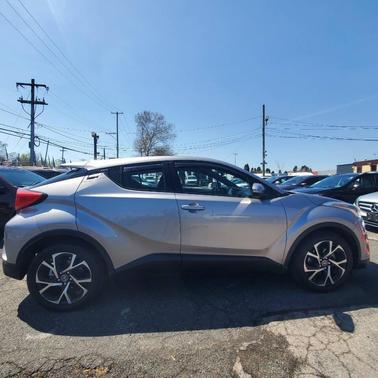 Silver Knockout Metallic 2018 Toyota C-HR XLE 4dr Crossover