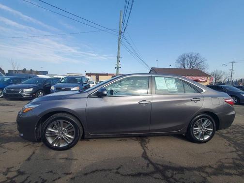 2016 Toyota Camry SE w/Special Edition Pkg