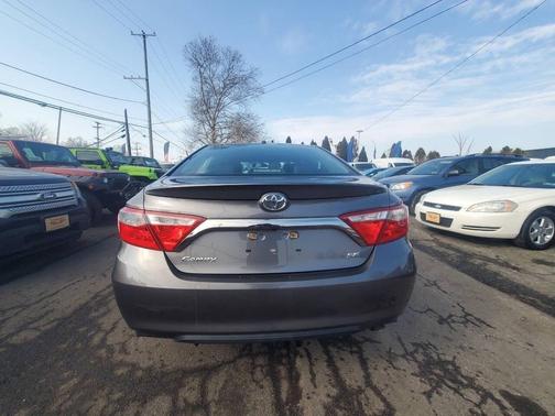 2016 Toyota Camry SE w/Special Edition Pkg