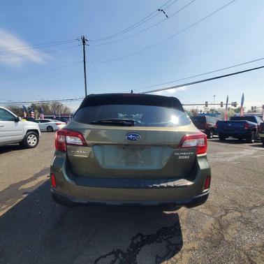 Gray 2017 Subaru Outback 2.5i Touring