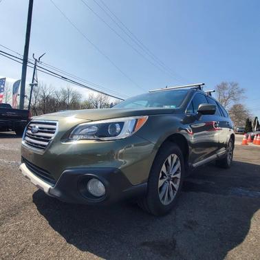 Gray 2017 Subaru Outback 2.5i Touring