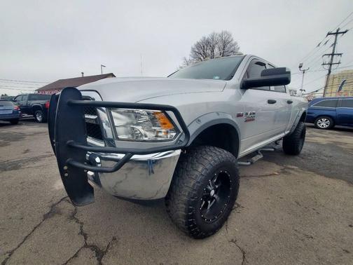 2015 RAM 2500 Tradesman 4x4 4dr Crew Cab 6.3 ft. SB Pickup