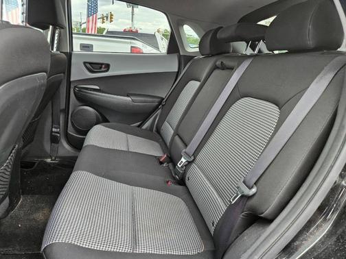 Ultra Black 2018 Hyundai KONA SEL AWD 4dr Crossover