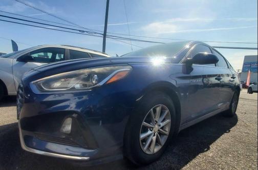2018 Hyundai SONATA SE