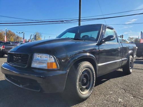 1998 GMC Sonoma SLS Sport 2dr Standard Cab LB