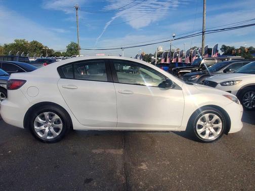 2013 Mazda Mazda3 i Sport